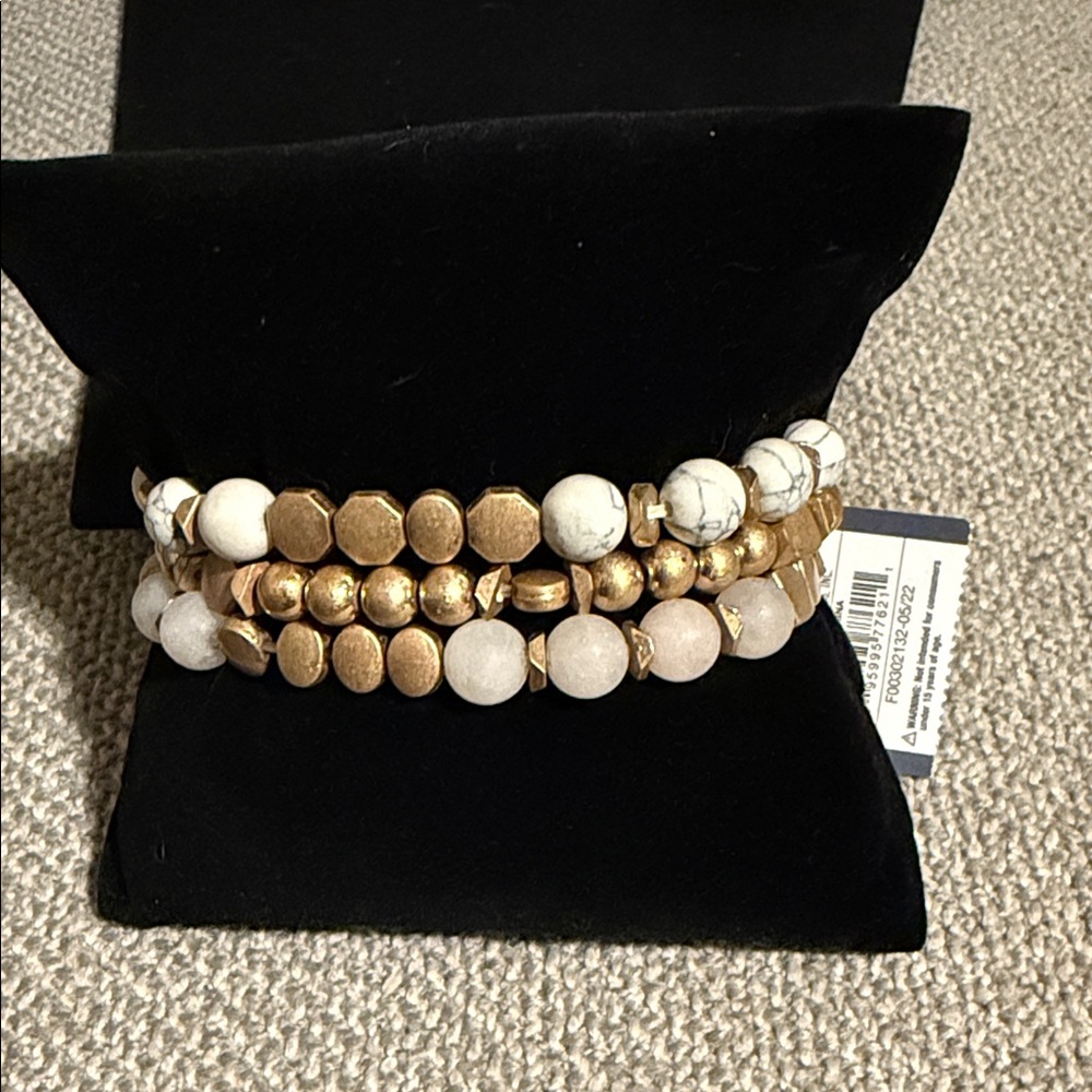 Universal Thread Gold and Cream Bracelet Set